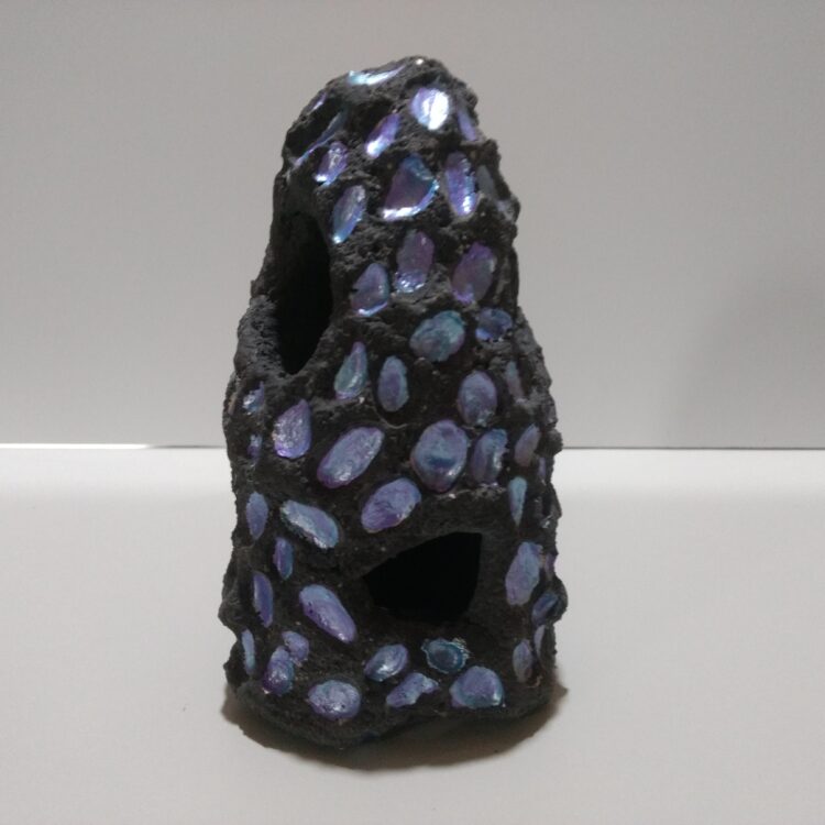 Cueva de roca modelo black violet guarida dragón fénix