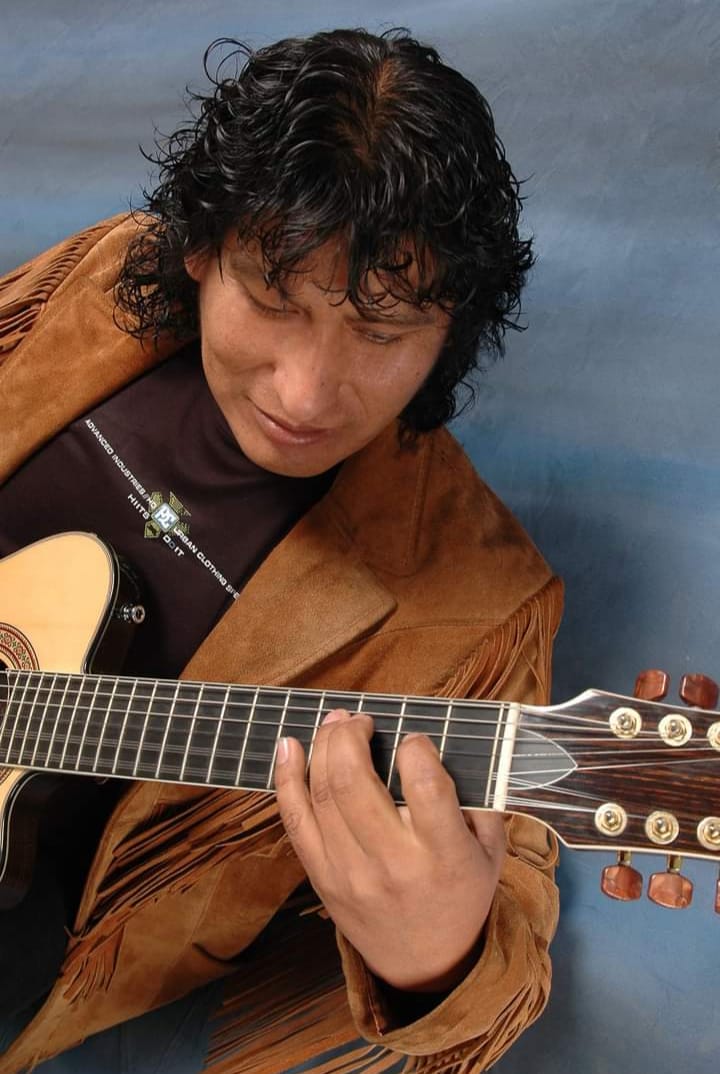 Peñalber Castillo "El Genio del Requinto" y los Prisioneros del Amor - Imagen 3